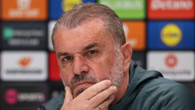 Ange Postecoglou rejette les rumeurs de licenciement imminent