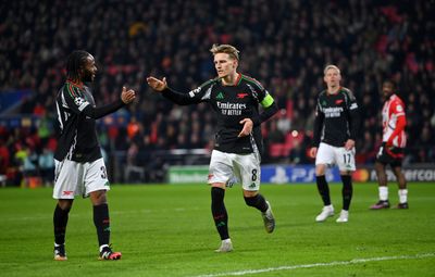 L'Arsenal segna sette gol contro il PSV nella vittoria dominante dell'andata