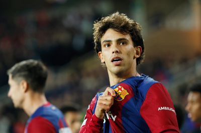 Barcelona derrota Porto e garante vaga nas oitavas de final da Liga dos Campeões