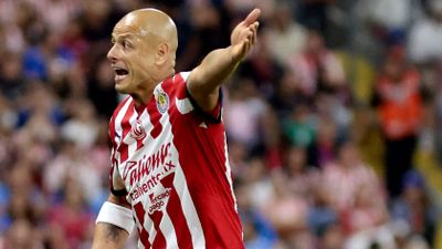 Chicharito sanktioniert: FMF und Chivas reagieren auf die Kontroverse um sexistische Kommentare