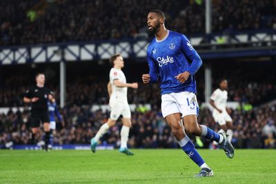 Everton Kick Off Post-Dyche Era with Victory Over Peterborough