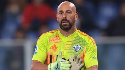 Former Liverpool Goalkeeper Pepe Reina Announces Retirement