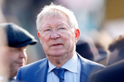 Como Sir Alex Ferguson foi pressionado a renunciar em meio à aquisição do Manchester United pela Glazer