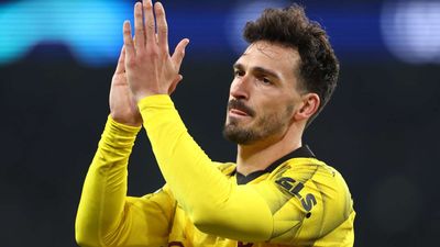 Hummels Meninggalkan Dortmund saat Sahin Menggantikan Terzic
