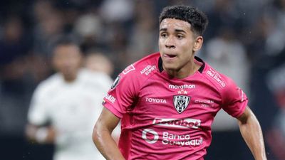 Kendry Paez escolhe Chelsea em vez de Borussia Dortmund na decisão de transferência
