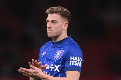 Transfert de Liam Delap : Manchester United et Chelsea se disputent le poste d'attaquant prometteur