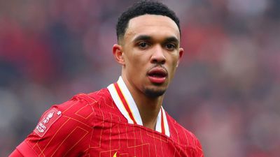 Liverpool Right-Back Departure: Succession Plans and Transfer Targets Analyzed