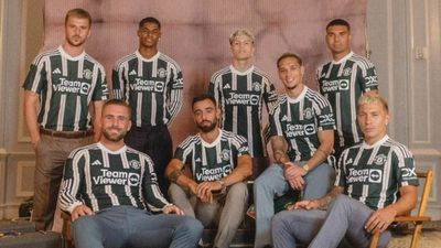 Man Utd presenta el kit de visitante 2023/24: críticas mixtas para el nuevo jersey de visitante del Manchester United