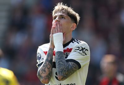 Il Manchester United fissa un prezzo di 65 milioni di sterline per Alejandro Garnacho, mentre il Chelsea e i giganti europei mostrano interesse