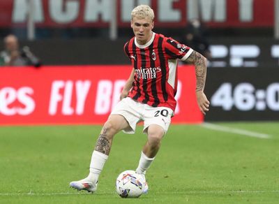 Milan's Tactical Overhaul: New System, Inter's Strategic Shifts, and Walker's Key Decision