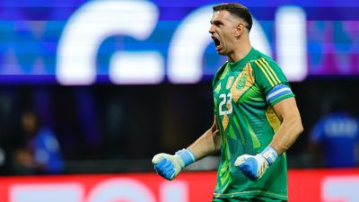 Bintang Liga Premier Dihina oleh Man Utd dalam Transfer Didorong untuk Meniru Diego Maradona