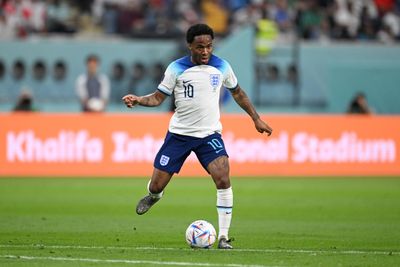 Sterling sinniert: „Ich vermisse es, für England zu spielen“