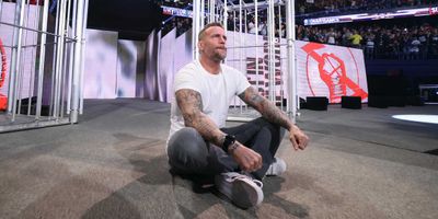 Top 10 sự trở lại vĩ đại nhất của WWE: Xếp hạng những sự trở lại mang tính biểu tượng nhất của siêu sao