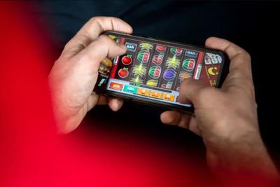 Top Games to Play & Gamble on Your Phone That Are Not Slots