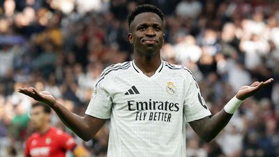 Vinicius Jr. critica la UEFA: la stella del Real Madrid è esclusa dallo scontro con il Liverpool