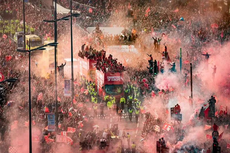 Quando é o Desfile do Troféu da Premier League do Liverpool? Data e Possível Rota Após a Conquista do Título