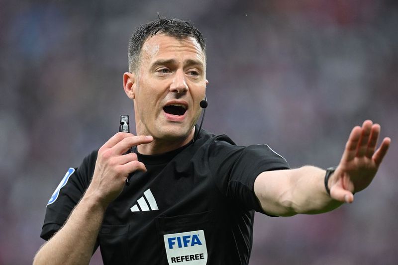 Felix Zwayer được chỉ định làm trọng tài cho trận PSG vs Arsenal: Sự nghiệp, tranh cãi và những điều mong đợi ở trận bán kết UCL